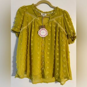 NWT Umgee Swiss Dot Top